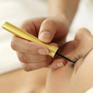 des cils longs et sains